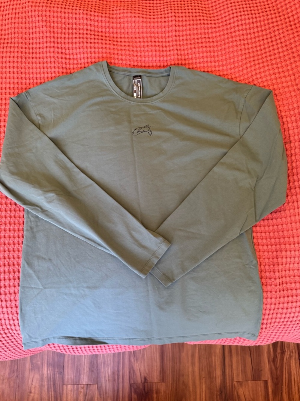 Alphalete Unisex Stretch Long Sleeve Tee